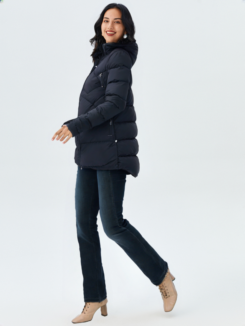 Women’s Foam Padded Jacket WPJ250702 – 50D Polyester Shell, 210T Lining, 150g Synthetic Cotton Insulation